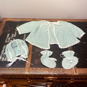 Vintage 4 piece knitted 0-3 month set